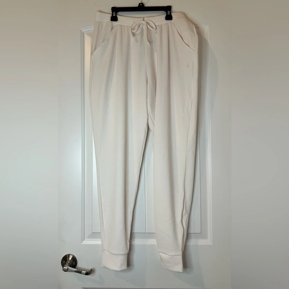 NWT! TOMMY JOHN LUXE LOUNGEWEAR